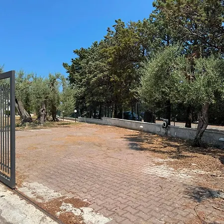 Villino Delle Rondini * チェファル